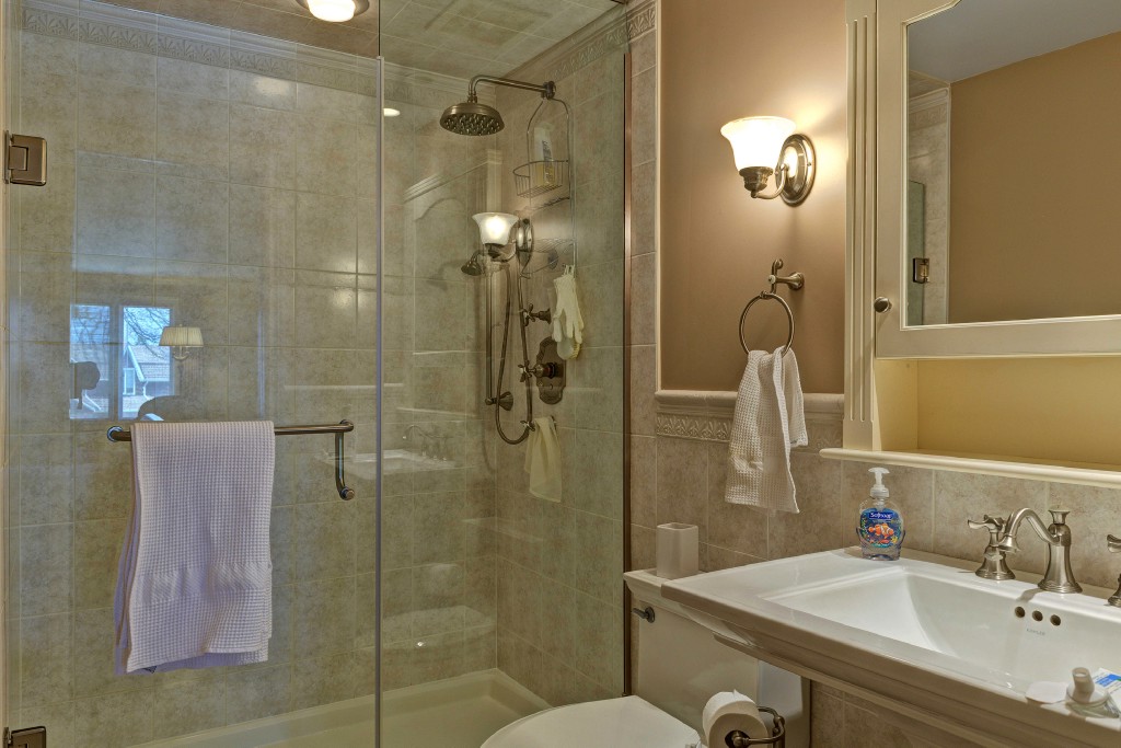 23 HAVERGAL RD, Sarnia, Ontario, Canada