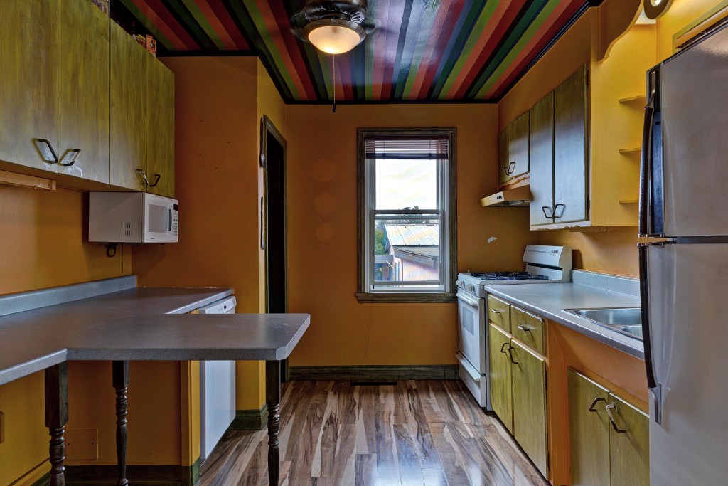 208 ARTHUR ST, Point Edward, Ontario, Canada