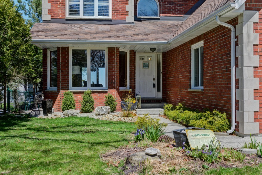 1838 LAKESHORE RD, Sarnia, Ontario, Canada