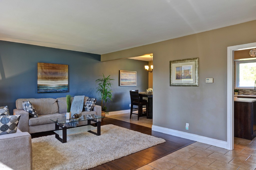 1194 THOMAS DR, Sarnia, Ontario, Canada