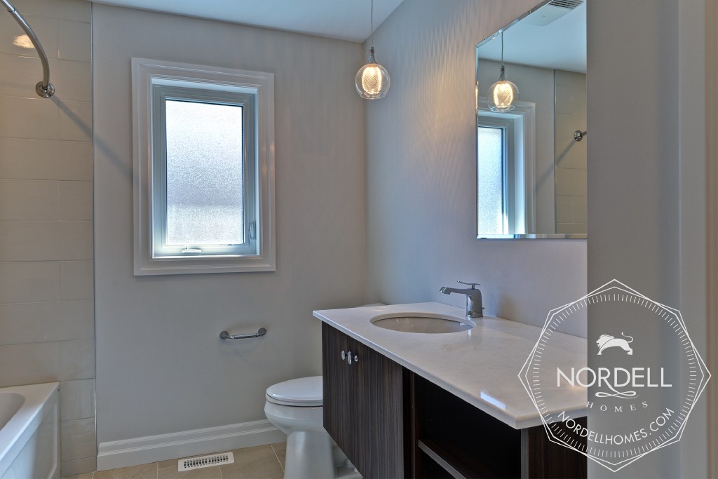 145 LIZUCHA DR, Sarnia, Ontario, Canada