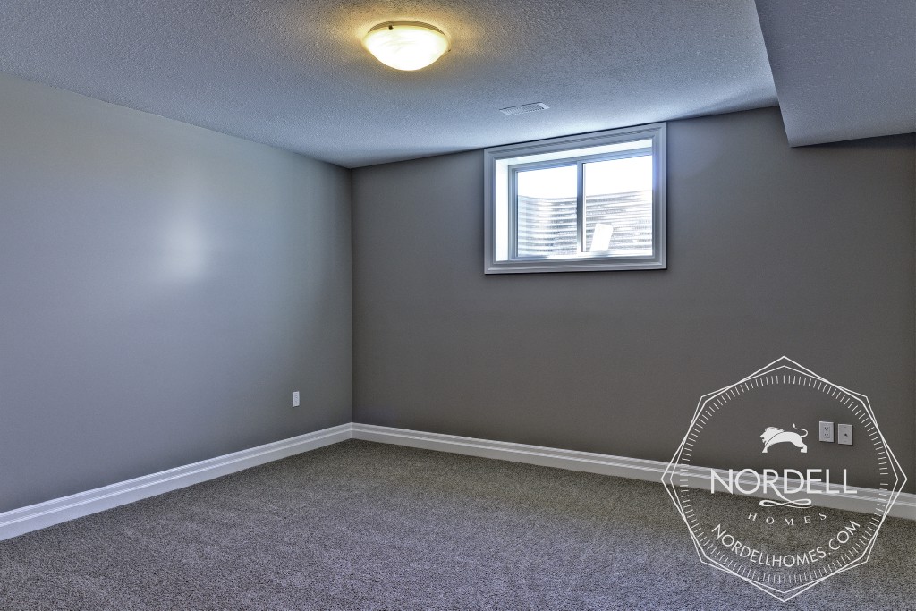145 LIZUCHA DR, Sarnia, Ontario, Canada