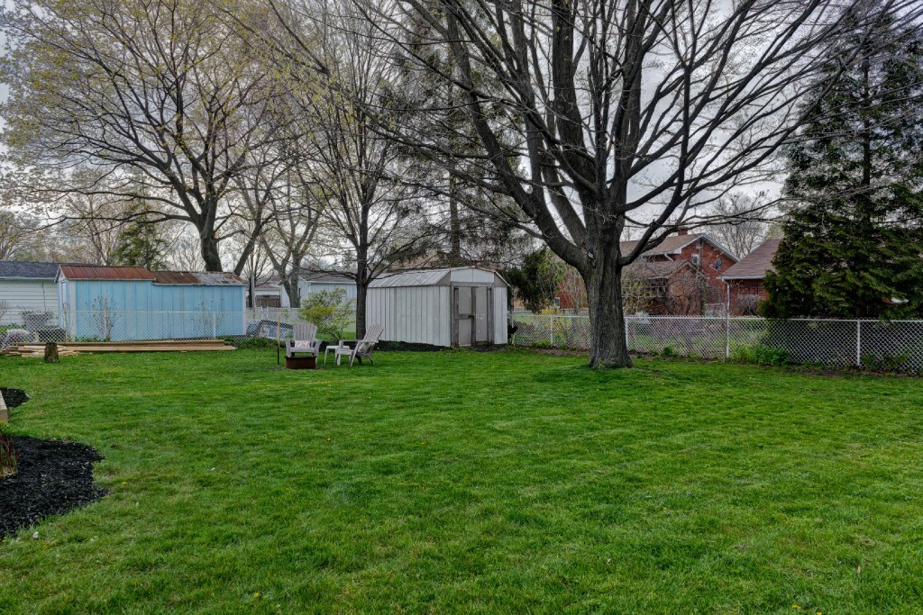 1553 LORI AVE, Sarnia, Ontario, Canada
