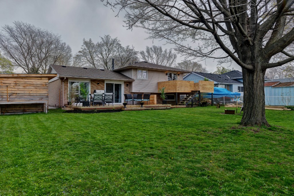 1553 LORI AVE, Sarnia, Ontario, Canada