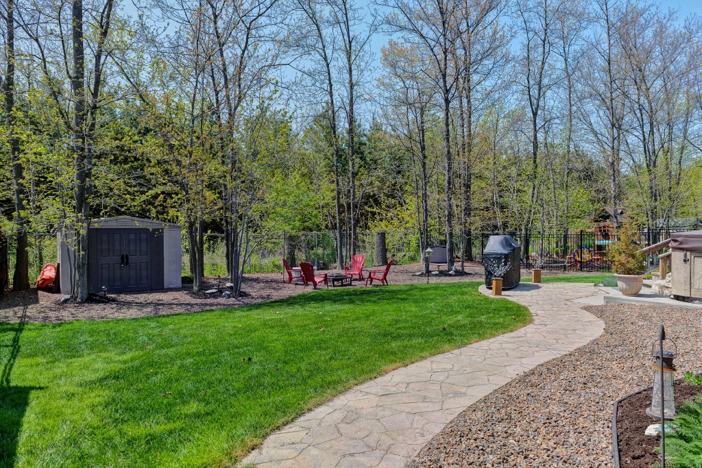 6769 OLD MILL RD, Plympton-Wyoming, Ontario, Canada