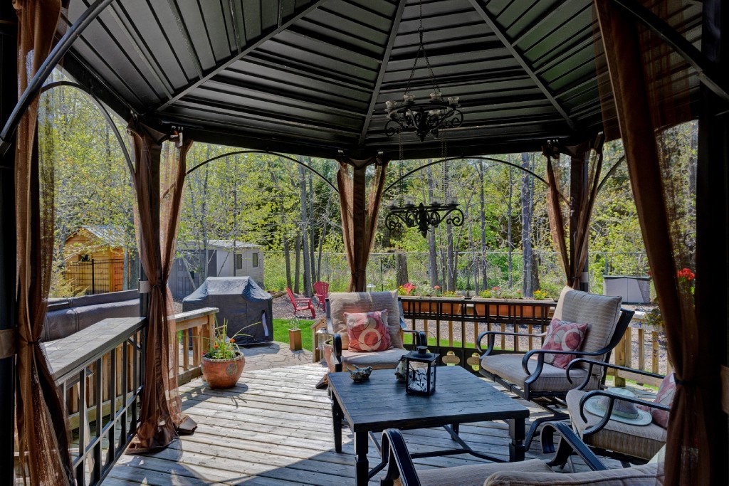6769 OLD MILL RD, Plympton-Wyoming, Ontario, Canada