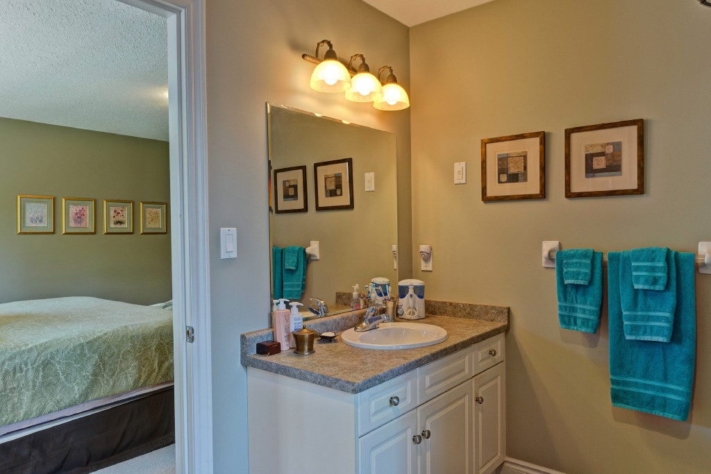 6769 OLD MILL RD, Plympton-Wyoming, Ontario, Canada