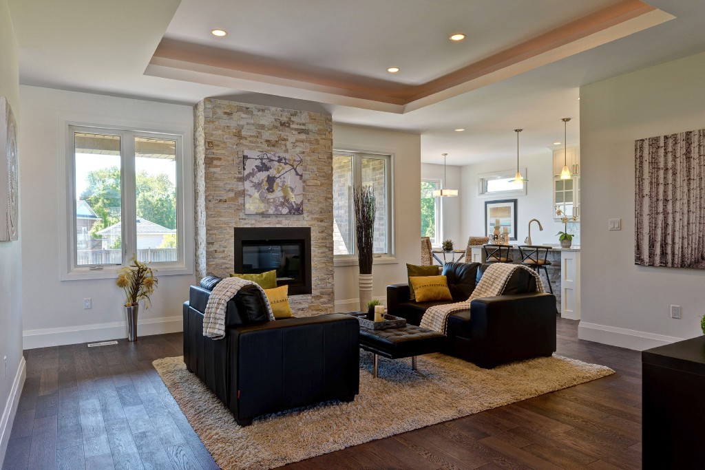 6903 ELIZABETH WAY, Plympton-Wyoming, Ontario, Canada