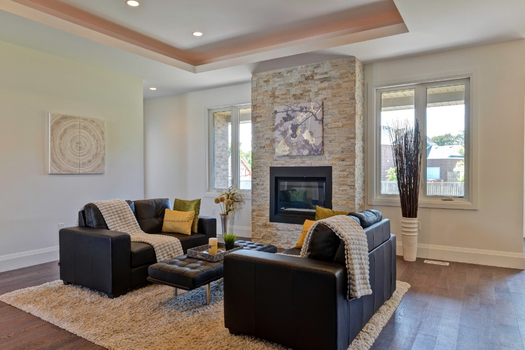 6903 ELIZABETH WAY, Plympton-Wyoming, Ontario, Canada