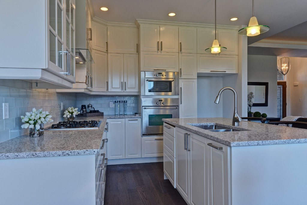 6903 ELIZABETH WAY, Plympton-Wyoming, Ontario, Canada