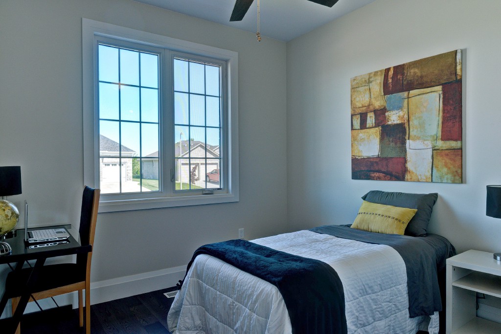 6903 ELIZABETH WAY, Plympton-Wyoming, Ontario, Canada