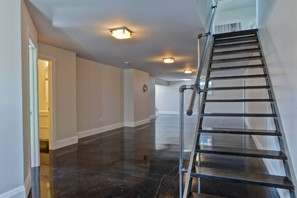 6903 ELIZABETH WAY, Plympton-Wyoming, Ontario, Canada