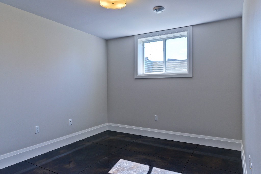 6903 ELIZABETH WAY, Plympton-Wyoming, Ontario, Canada