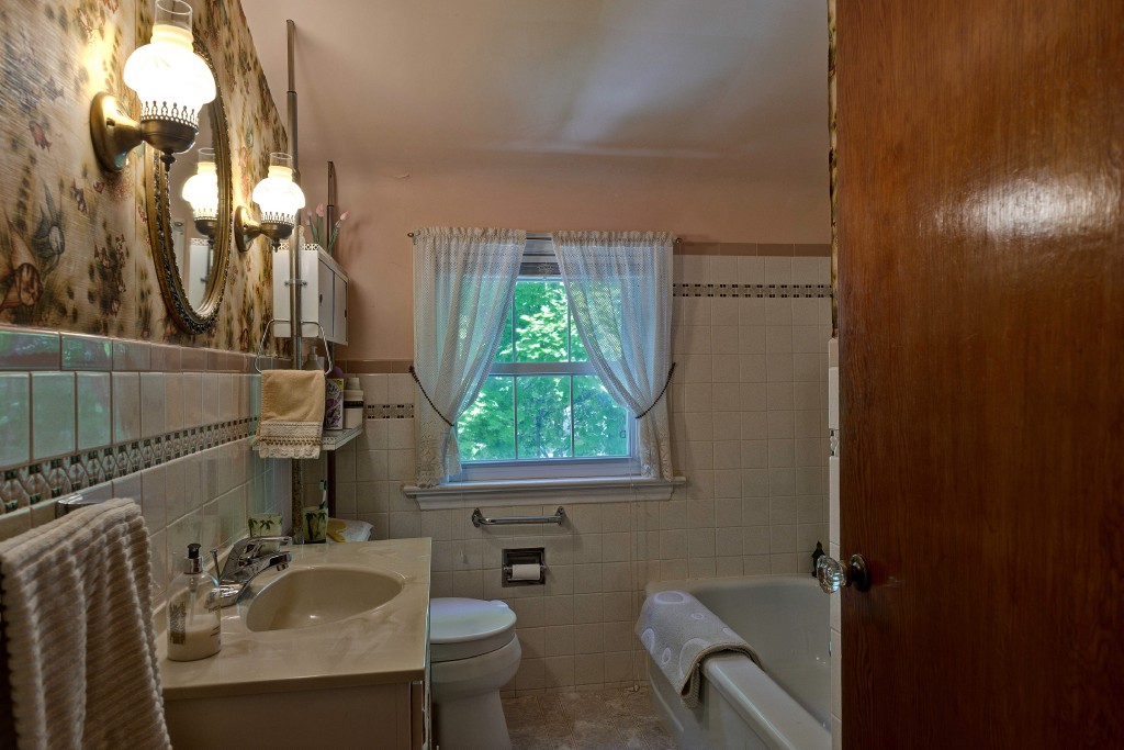 553 MC LAREN AVE, Sarnia, Ontario, Canada