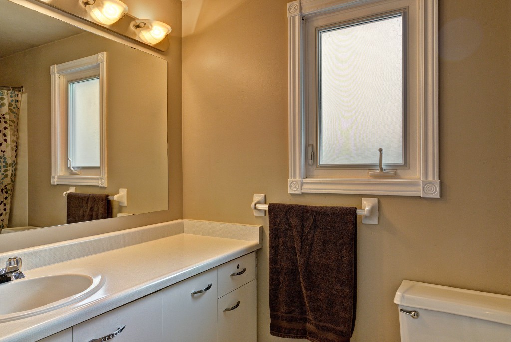 27 YORK CRES 21, Sarnia, Ontario, Canada