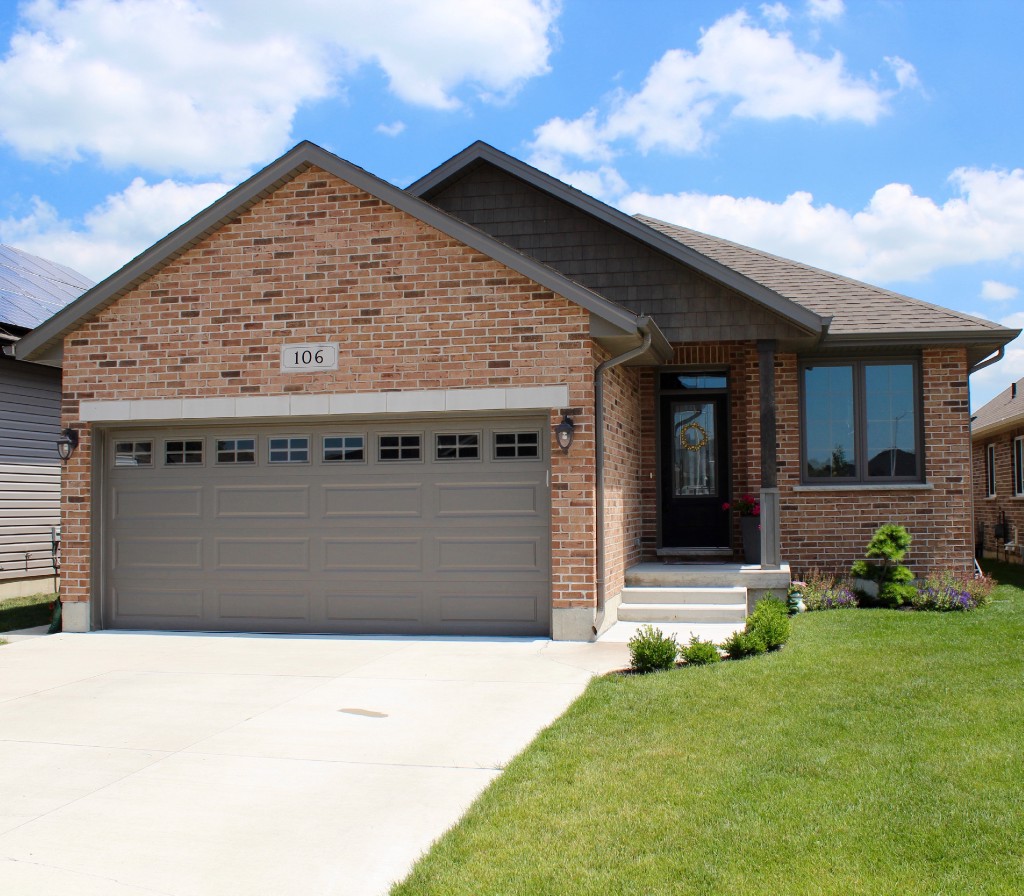 106 SANDPIPER DR, Sarnia, Ontario, Canada