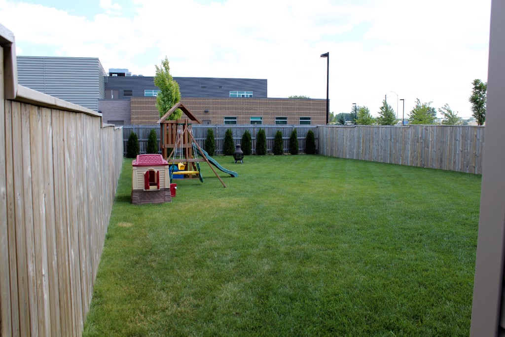 106 SANDPIPER DR, Sarnia, Ontario, Canada