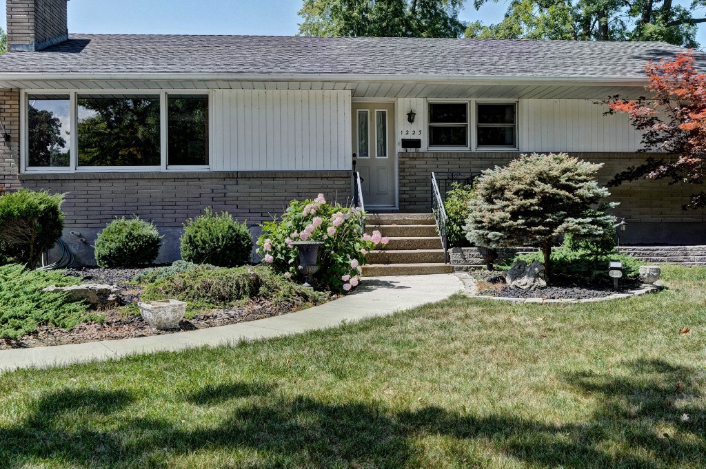 1223 MARCIN RD, Sarnia, Ontario, Canada