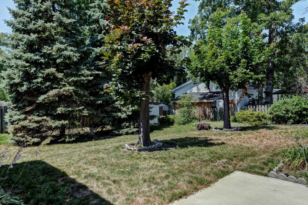 1223 MARCIN RD, Sarnia, Ontario, Canada
