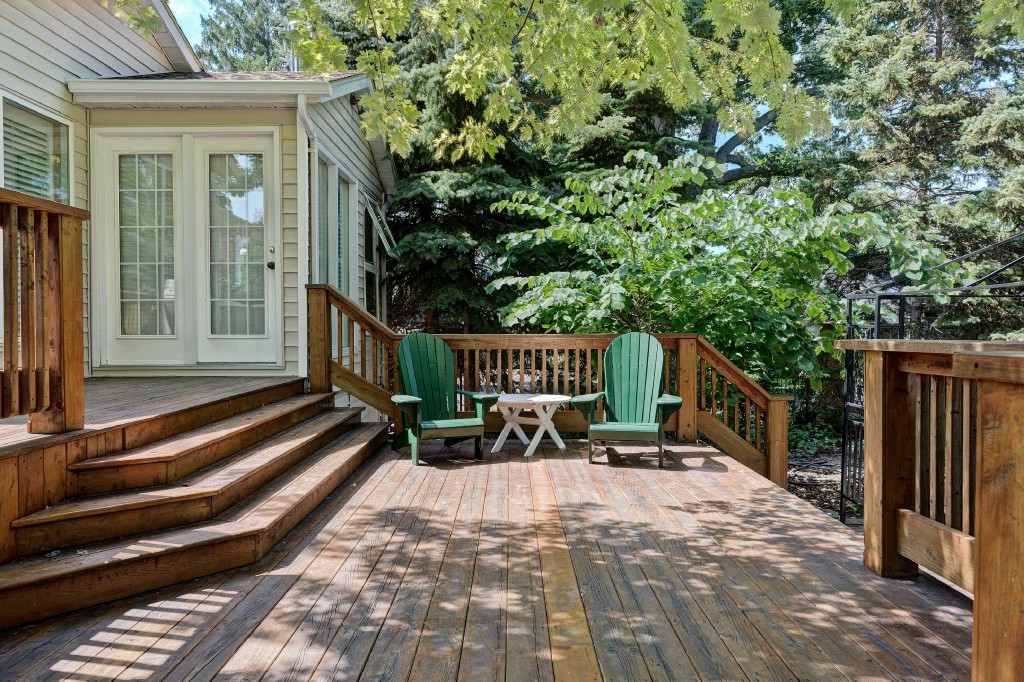 1022 LONDON RD, Sarnia, Ontario, Canada