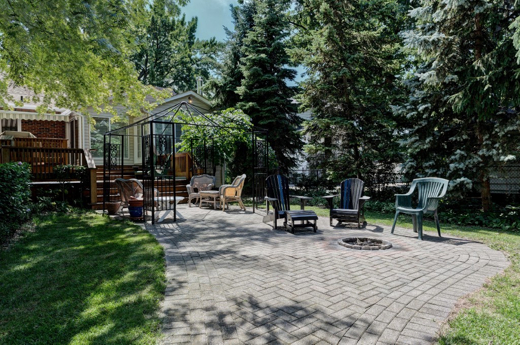 1022 LONDON RD, Sarnia, Ontario, Canada