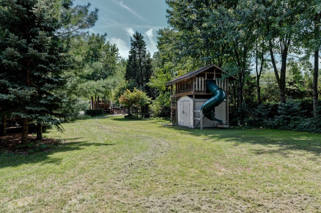 1022 LONDON RD, Sarnia, Ontario, Canada