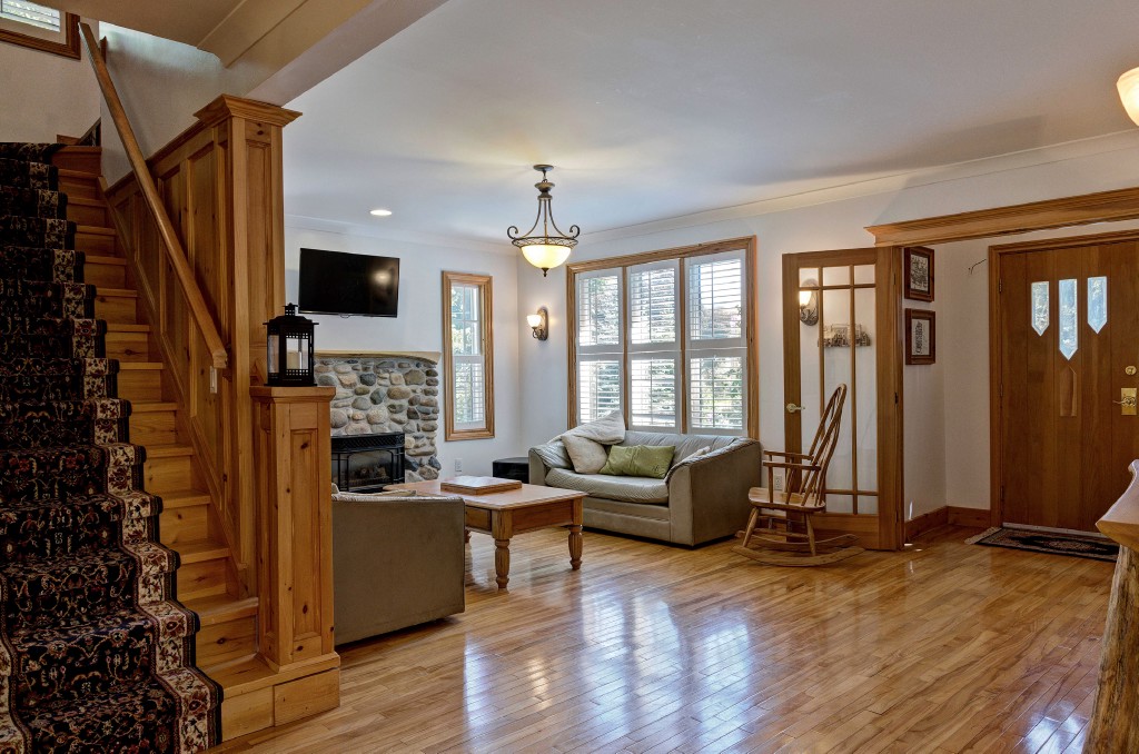 1022 LONDON RD, Sarnia, Ontario, Canada