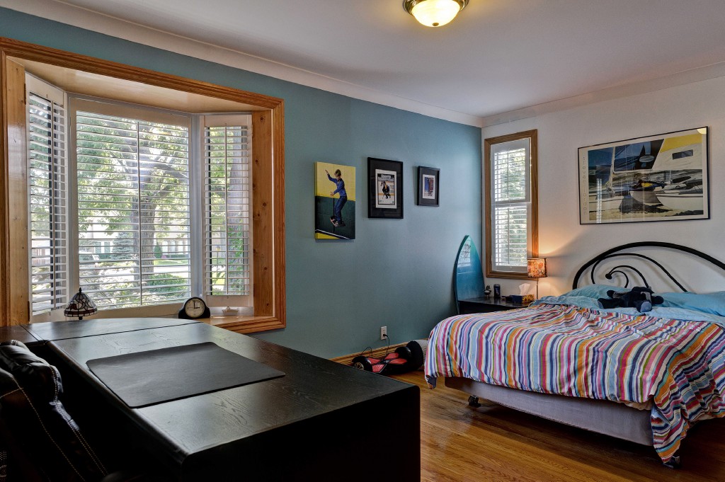1022 LONDON RD, Sarnia, Ontario, Canada