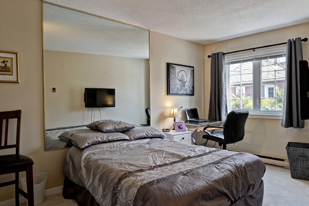 1500 VENETIAN BLVD W-40, Point Edward, Ontario, Canada