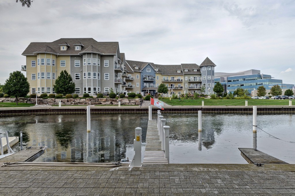1500 VENETIAN BLVD W-40, Point Edward, Ontario, Canada
