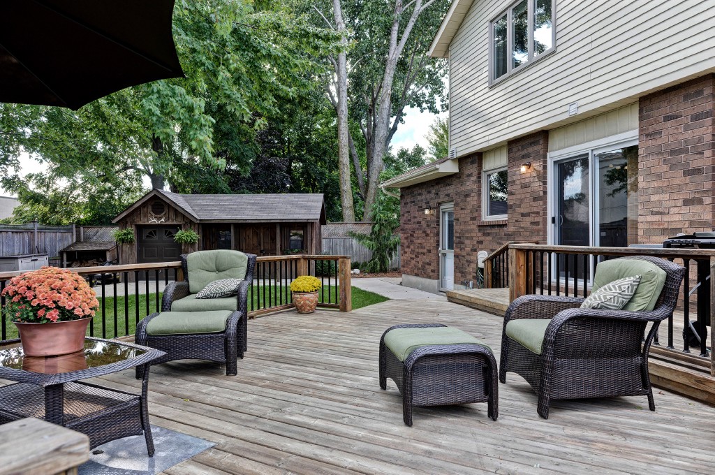 1985 WINSLOW CRES, Sarnia, Ontario, Canada
