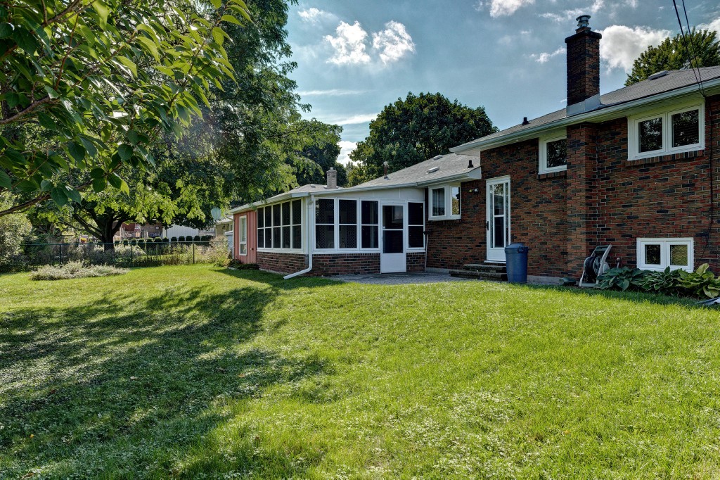 1148 WILSON DR, Sarnia, Ontario, Canada