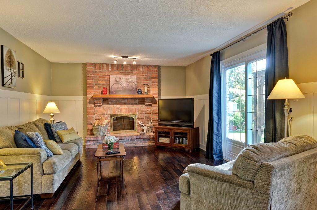 1925 MOORES LANE, Sarnia, Ontario, Canada