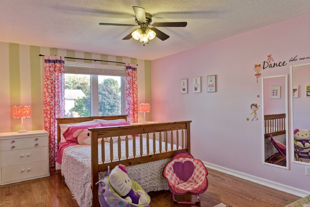 1925 MOORES LANE, Sarnia, Ontario, Canada