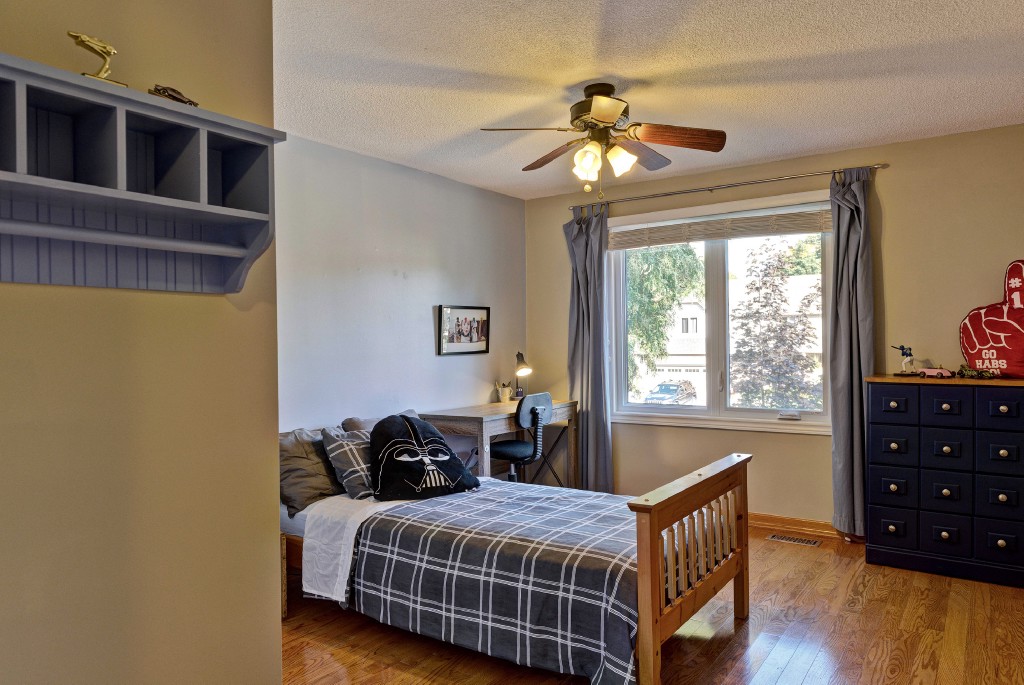 1925 MOORES LANE, Sarnia, Ontario, Canada