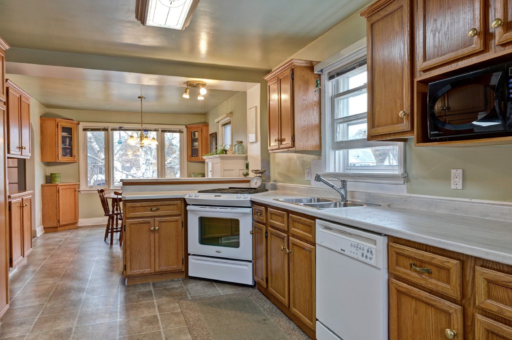607 CATHCART BLVD, Sarnia, Ontario, Canada