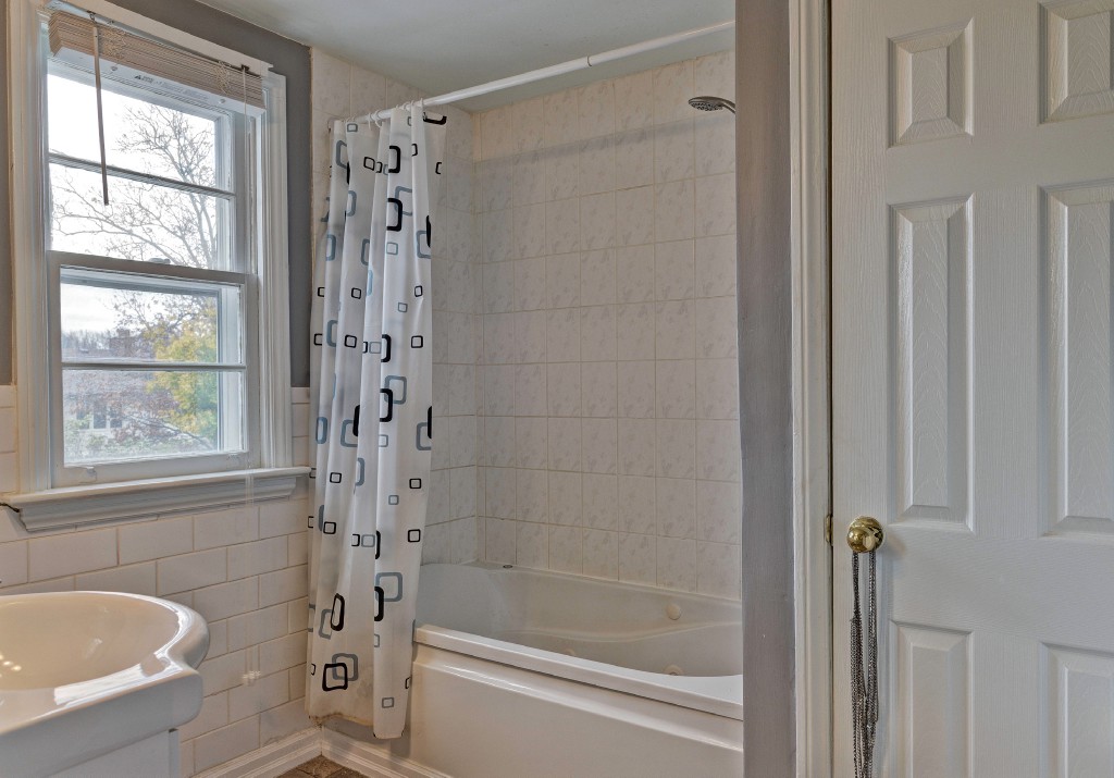 607 CATHCART BLVD, Sarnia, Ontario, Canada