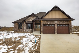 477 OOZLOFFSKY Street, Petrolia Ontario, Canada