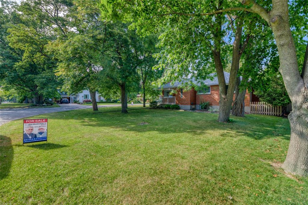 2062 CLARENCE Street, Sarnia, Ontario, Canada