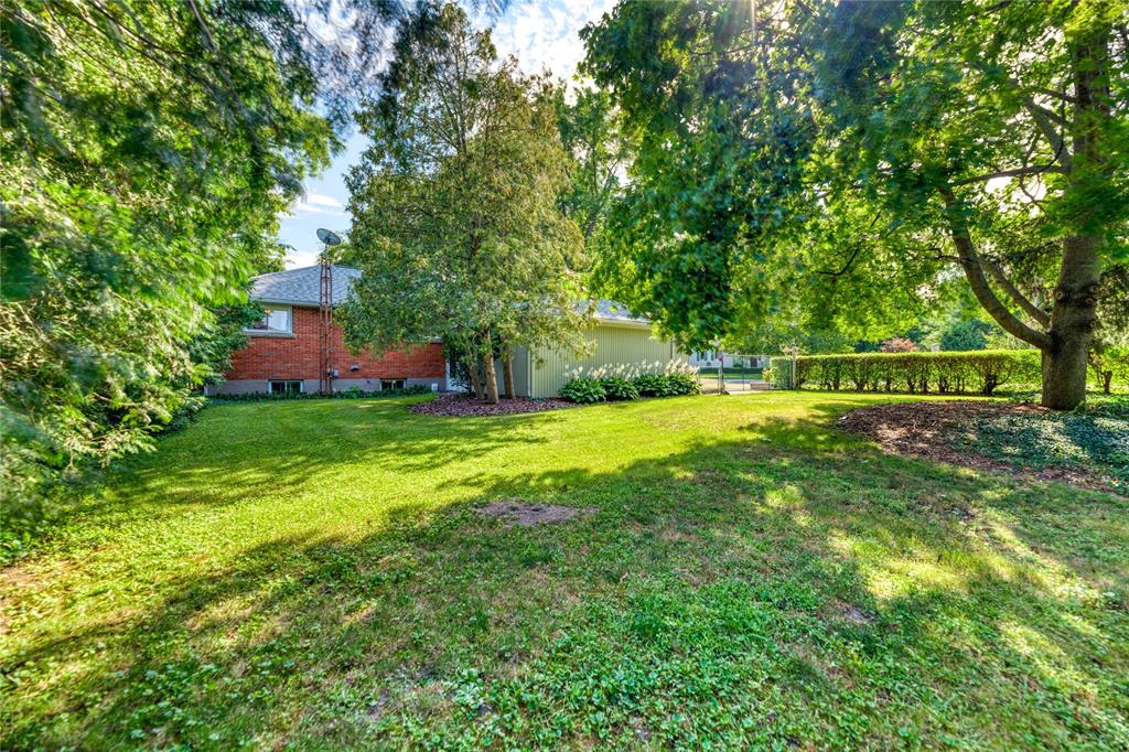 2062 CLARENCE Street, Sarnia, Ontario, Canada
