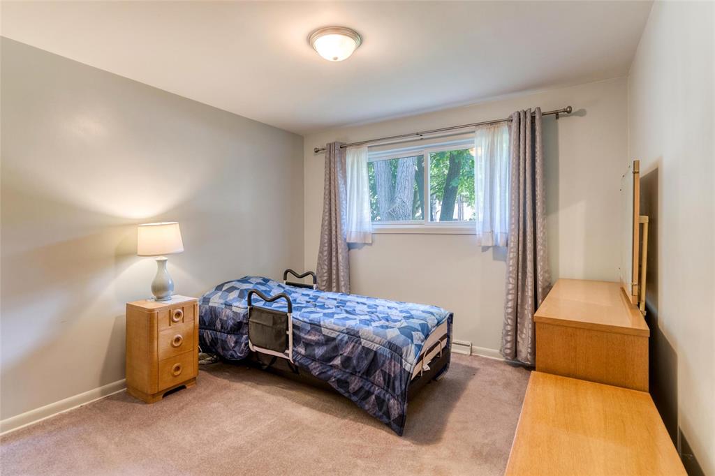 2062 CLARENCE Street, Sarnia, Ontario, Canada