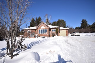 476 Oakwood Rd, Powassan Ontario, Canada