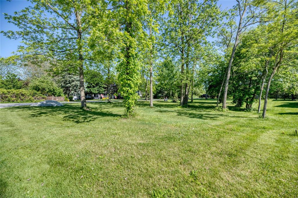 3695 BEVERLY GLEN, Plympton-Wyoming, Ontario, Canada
