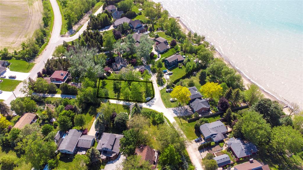 3695 BEVERLY GLEN, Plympton-Wyoming, Ontario, Canada