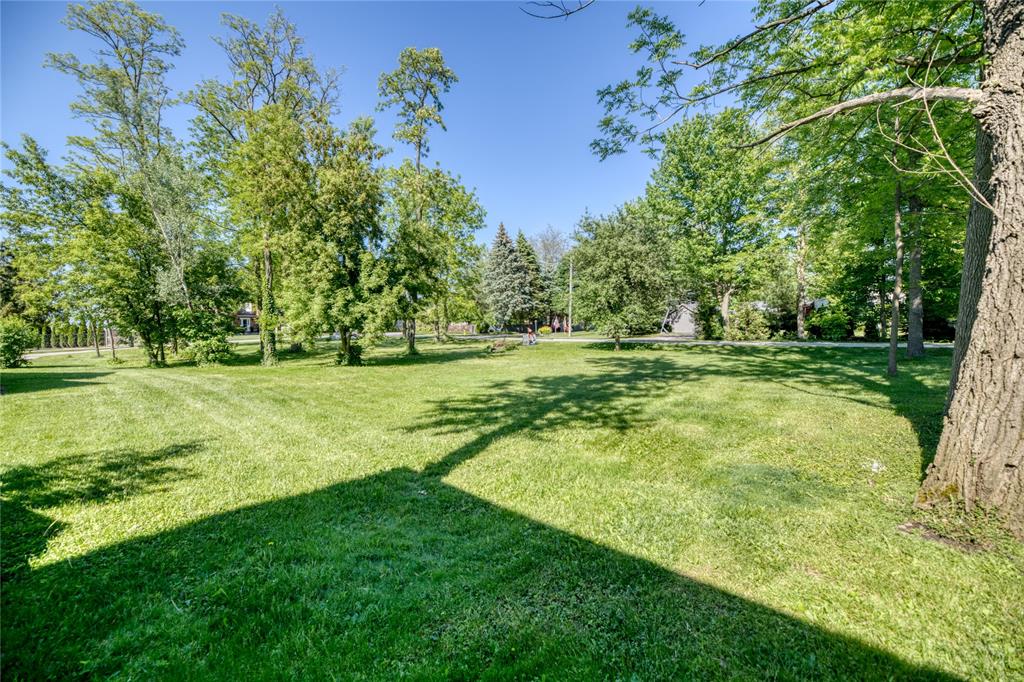 3695 BEVERLY GLEN, Plympton-Wyoming, Ontario, Canada