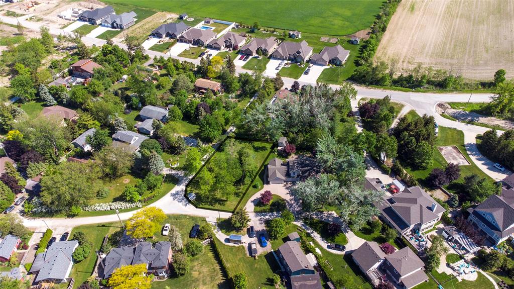 3695 BEVERLY GLEN, Plympton-Wyoming, Ontario, Canada