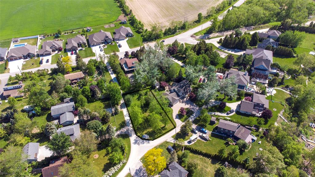 3695 BEVERLY GLEN, Plympton-Wyoming, Ontario, Canada