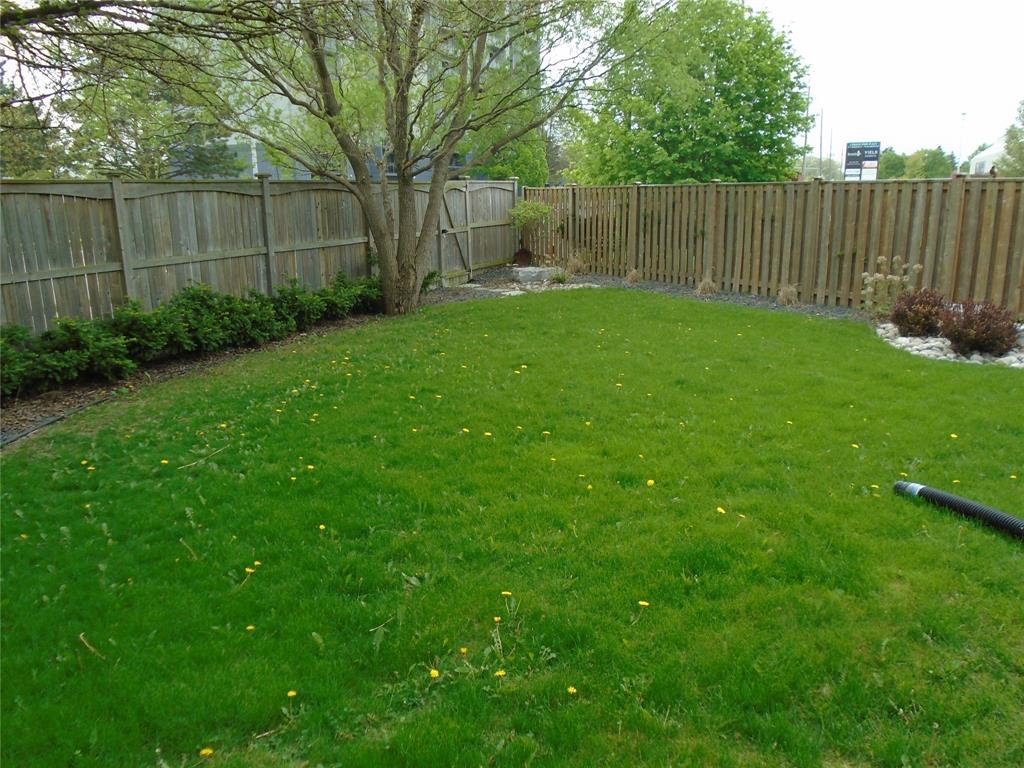 433 ST MICHAELS Court, Sarnia, Ontario, Canada