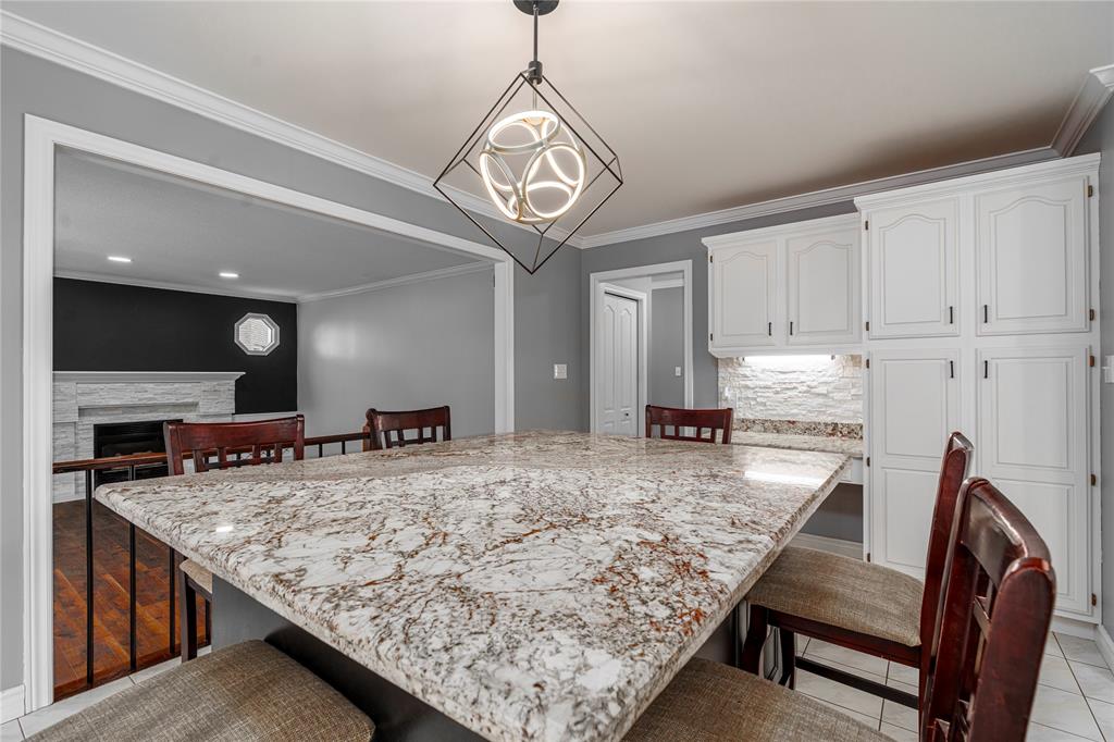 433 ST MICHAELS Court, Sarnia, Ontario, Canada