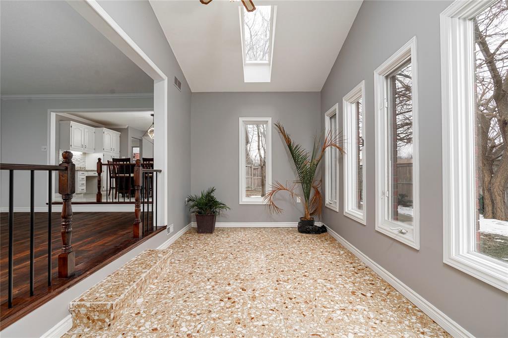 433 ST MICHAELS Court, Sarnia, Ontario, Canada